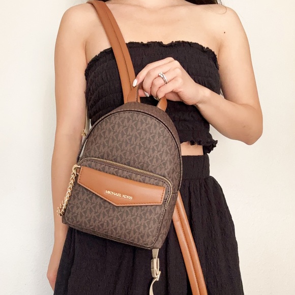 Michael Kors Maisie XS 2 In 1 Backpack + Pouch Brown Logo MK Signature - Picture 4 of 5